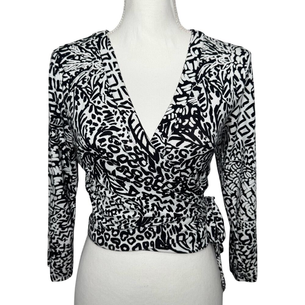 Lilly Pulitzer Wrap Top Women Size Medium Black White Printed V Neck Blouse